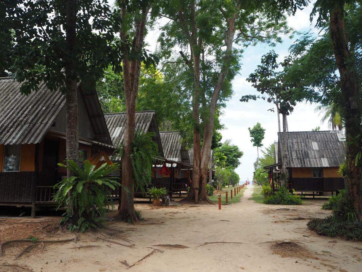 Bluesky Beach Bungalows Ko Lanta المظهر الخارجي الصورة